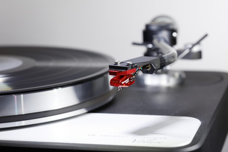 Dr. Feickert Analogue “Volare”